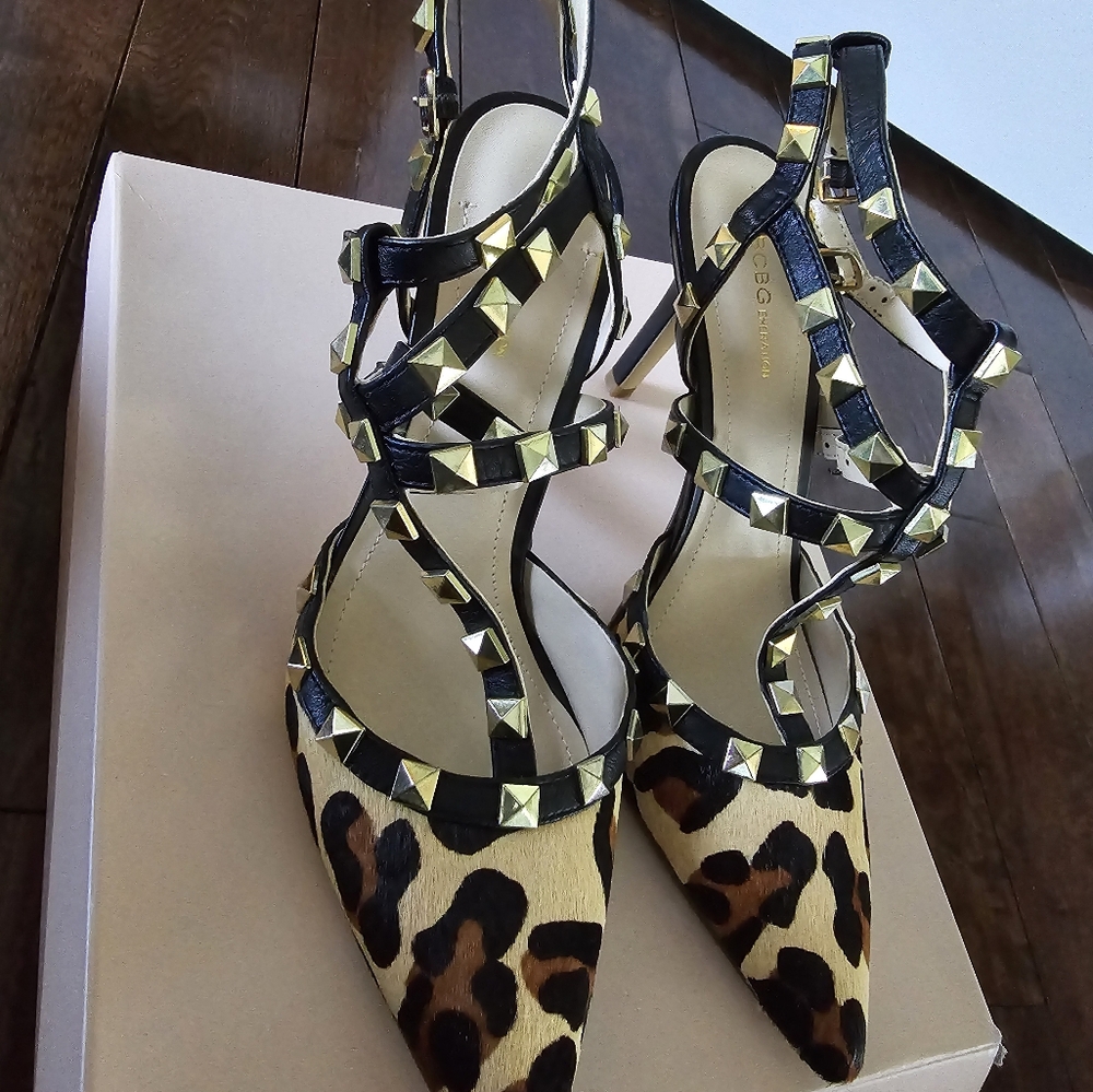 BCBGENERATION SHOES - Picture 2 of 3